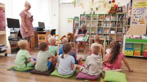 Galerijas "Strazdulēnu skola. Koku pasaule" titulbilde