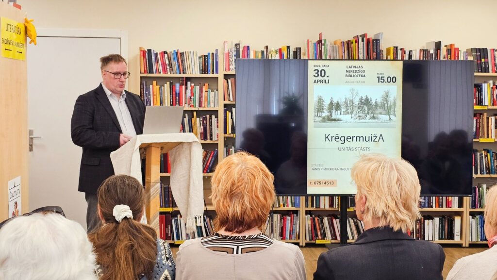 Sanākušos uzrunā Ingus Viklis