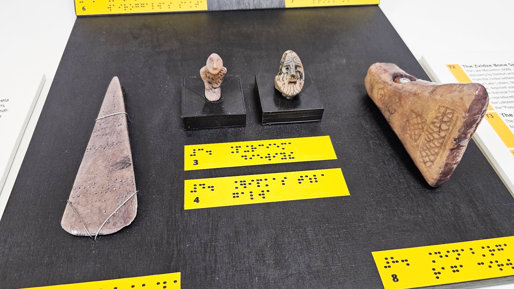 Izstāde “Latviskās dzīvesziņas dievestība tautas vēsturē. Dievturībai — 100”