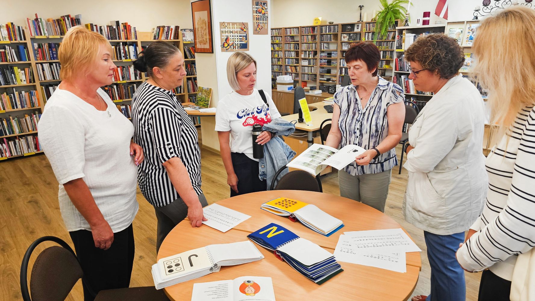 Iepazīšanās ar bibliotēkas darbu