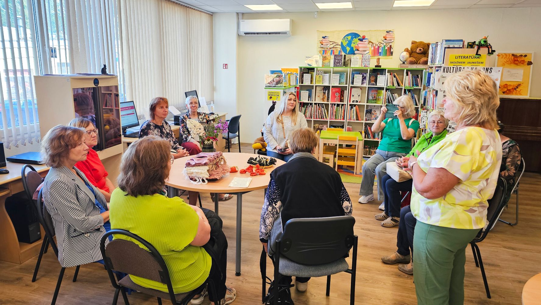 Iepazīšanās ar bibliotēkas krājumu