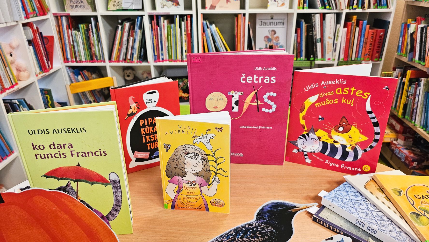 Izstāde "Ulda Ausekļa dzejas saules stari"